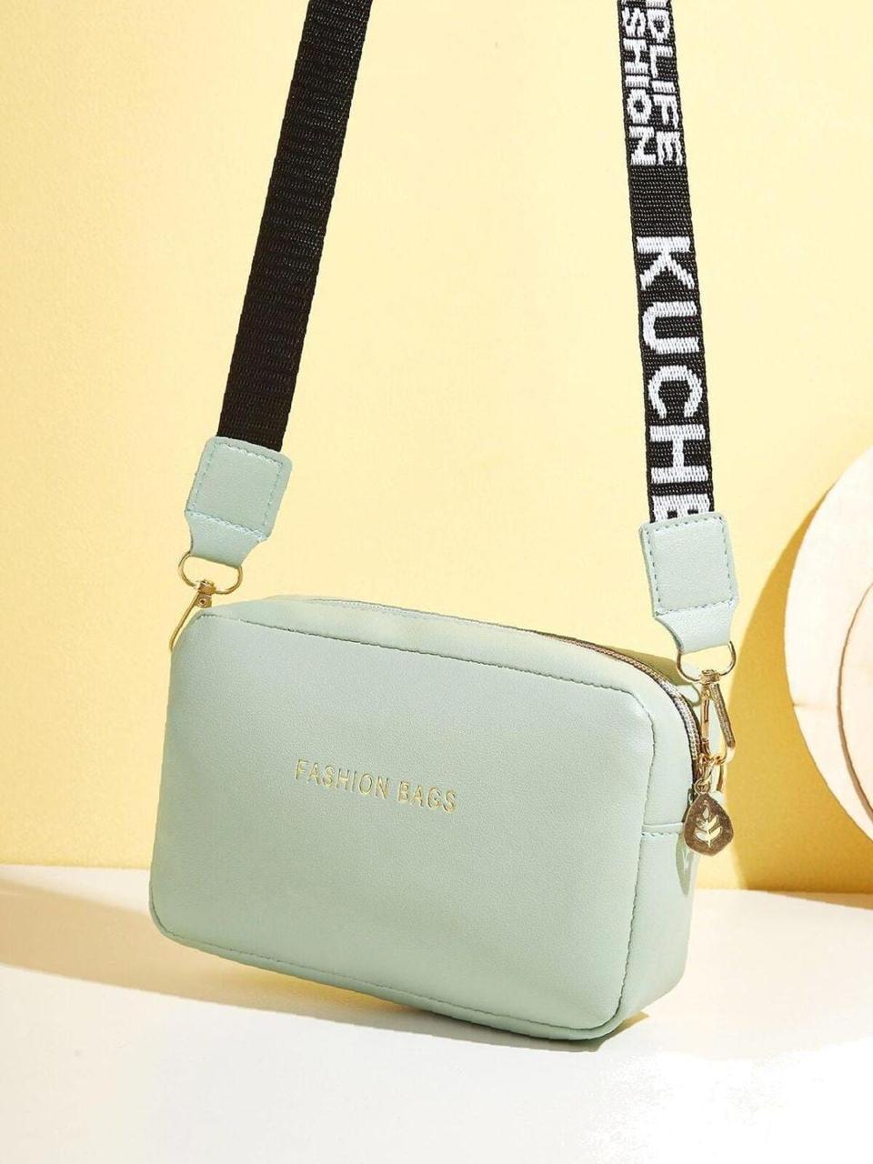 Chic Crossbody Bag (light green)